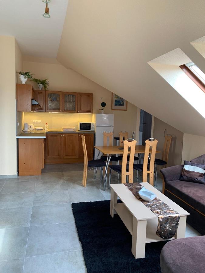 Balaton Kinizsi Apartman Siófok Exterior foto